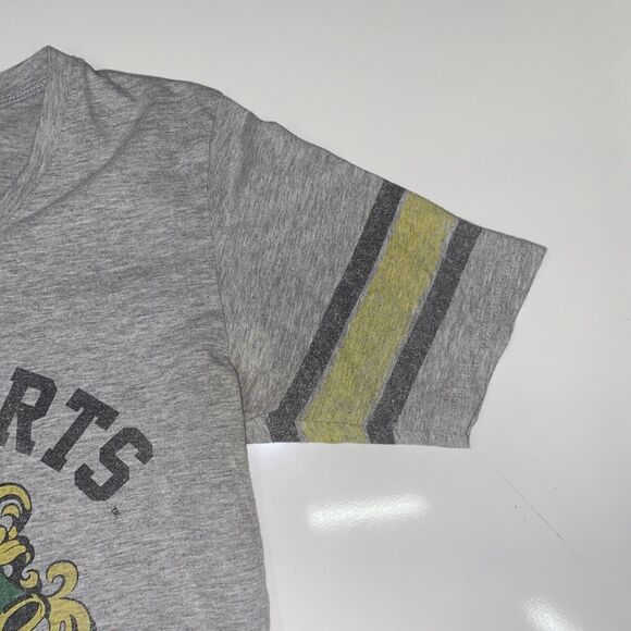 Hogwarts Harry Potter Graphic T shirt XL Class Crest Grey Short Sleeve V neck - Picture 12 of 12